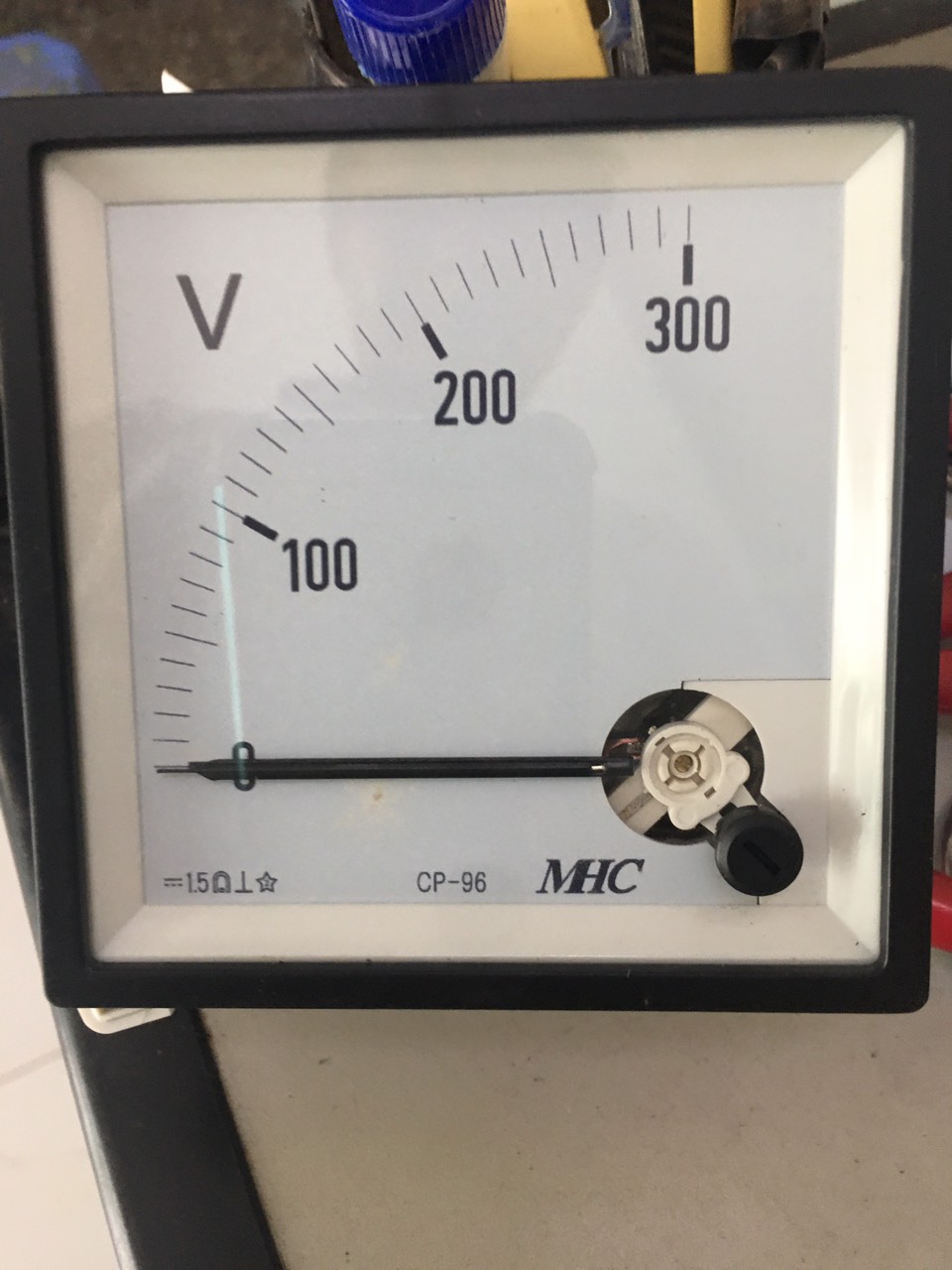 ĐỒNG HỒ ĐO VOLT DC- CP96 0-300VDC - MUNHEAN
