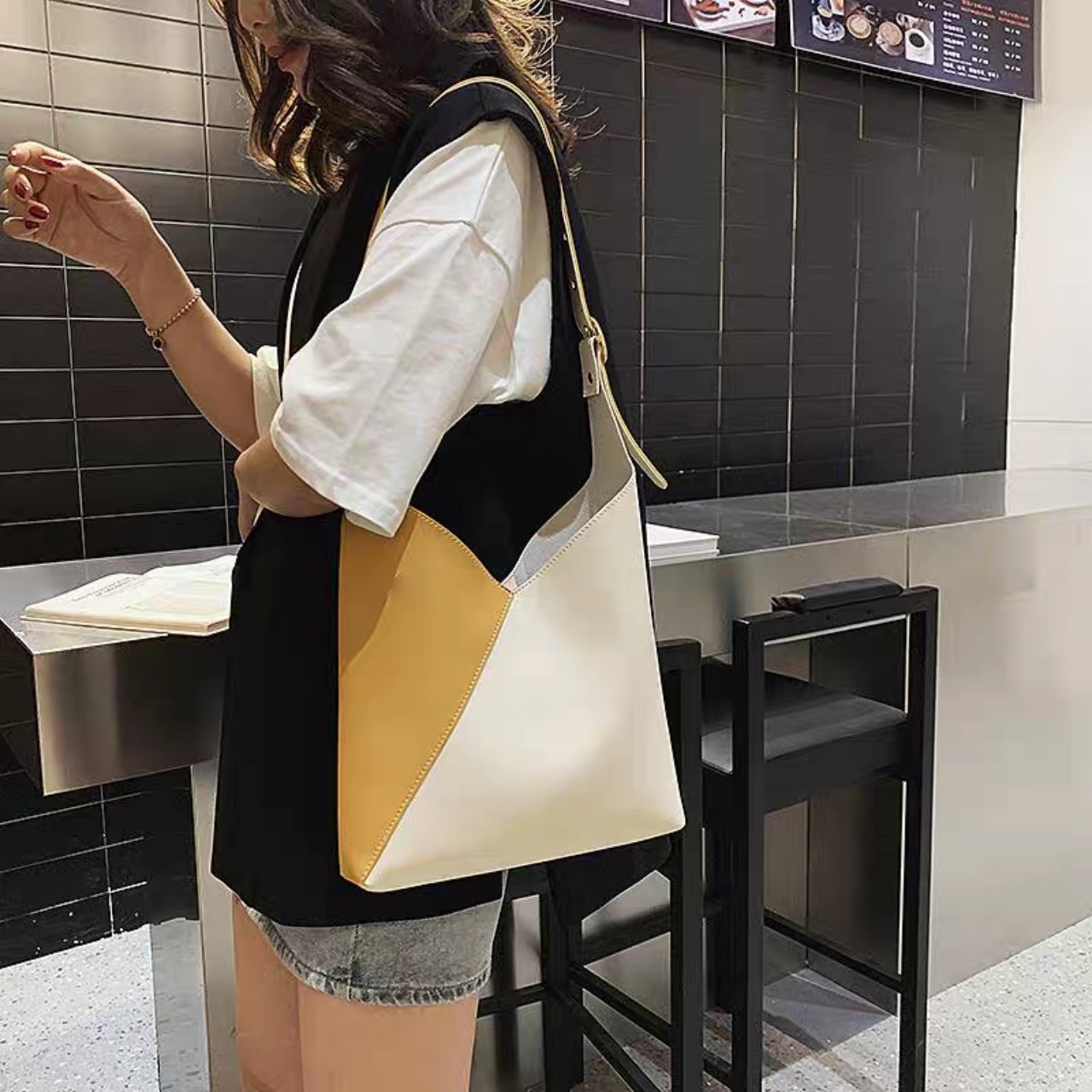 Túi da Cut - Out Bag phong cách Hàn trẻ trung