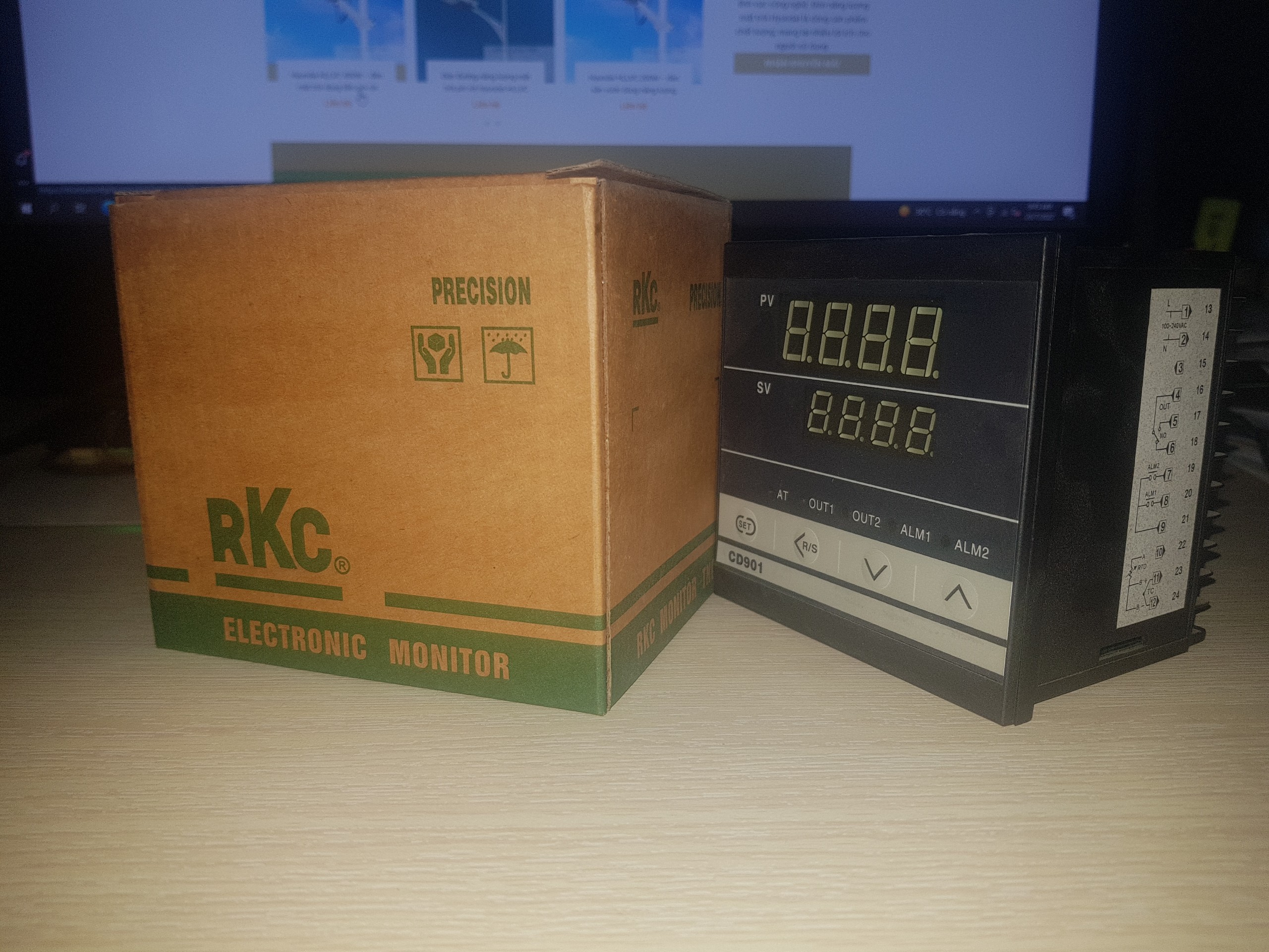 Bộ điều khiển nhiệt độ rkc cd901