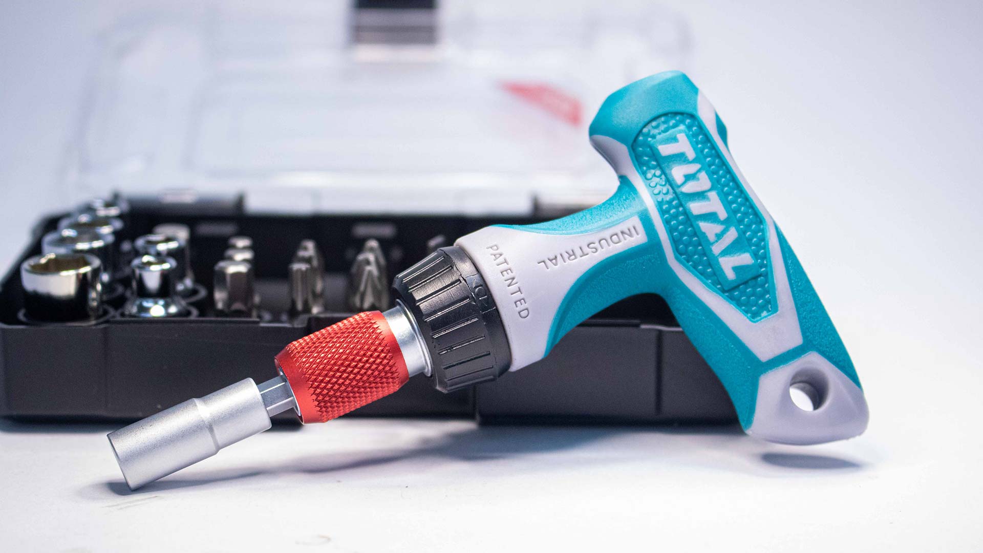 Bộ tua vít 24 chi tiết total tacsd30186 linh hoạt, chất liệu cr-v, bh 6 tháng diy vn