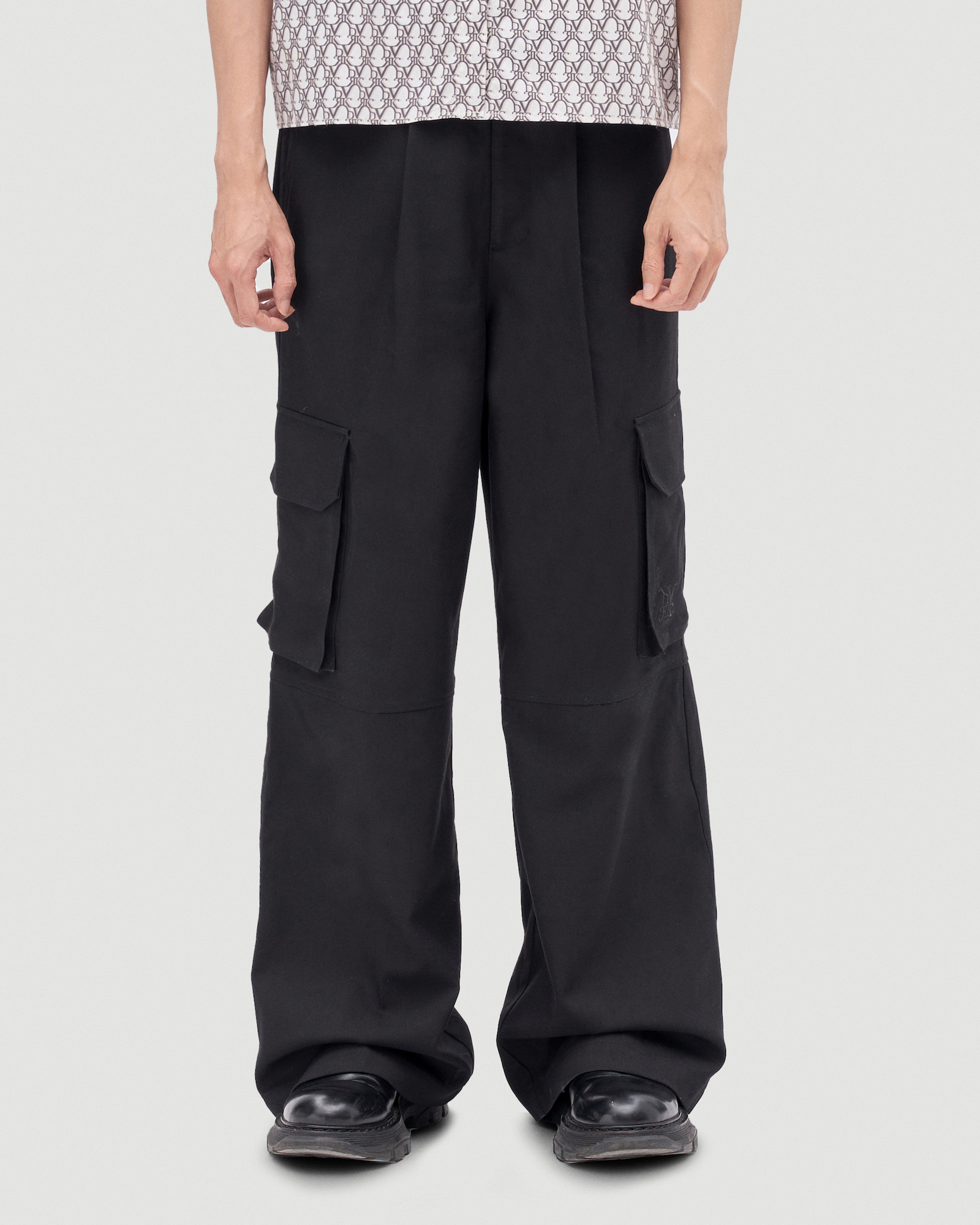 Dvrk - quần dài túi hộp ống rộng nam thêu logo privé- dvrk-23f