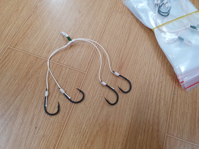 Chùm nho lưỡi câu buộc dây sợi dù cao cấp tùy chọn 4 lưỡi hoặc 6 lưỡi -ĐỒ CÂU CÁ ĐỨC NGUYÊN