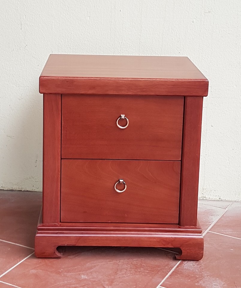 Tủ đầu giường gỗ xoan đào .