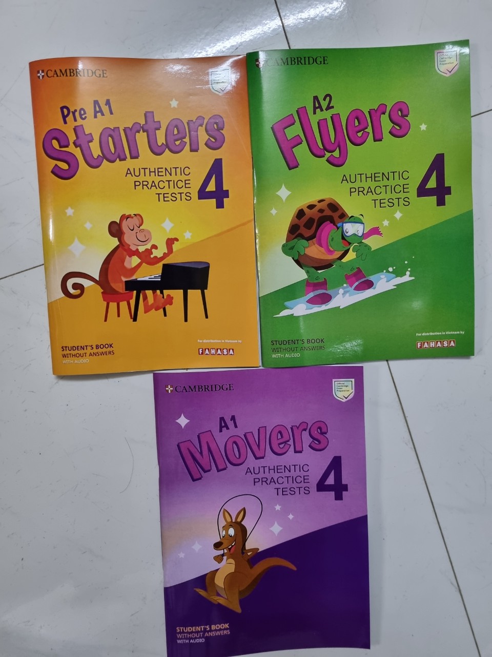Sách luyện thi Cambridge English starters 4, Movers 4, flyers 4 student's book cho bé