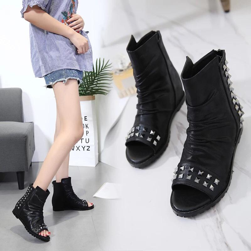 Bốt nữ hở mũi lót lông nạm đinh tán cực đẹp