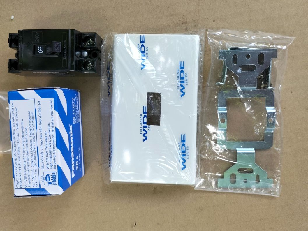 Át khối 20a panasonic gông,đai sắt
