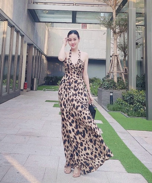 Đầm maxi beo hở lưng