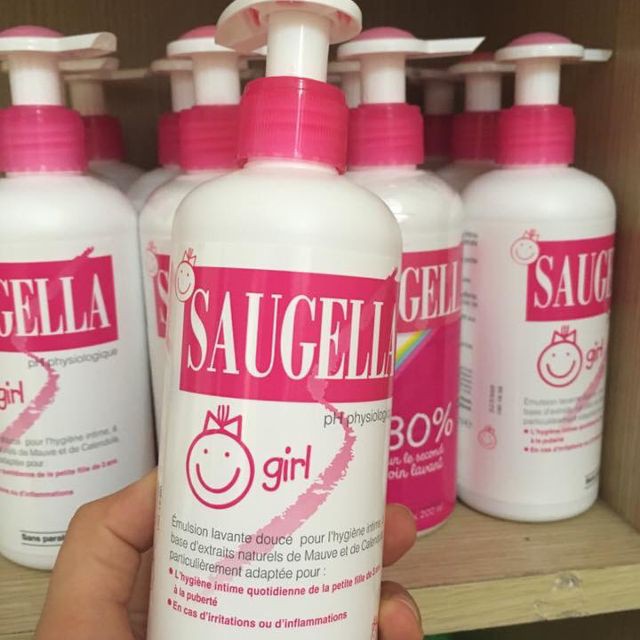 Dung dịch vệ sinh bé gái saugella girl