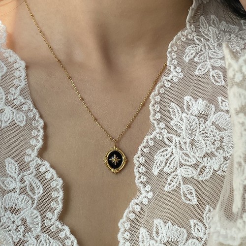 Dây Chuyền Nữ Mặt Đen Ngôi Sao 8 Cánh Titan Ko Han Rỉ TT 3710