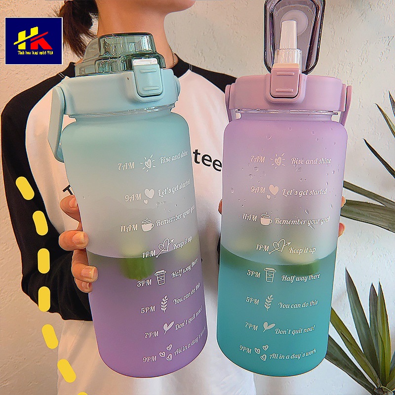 Bình nước 2l dành cho người lười uống nước cute, Bình nước 2000ml có ống hút và vạch chia nhắc giờ - Hồng Kỳ Mart