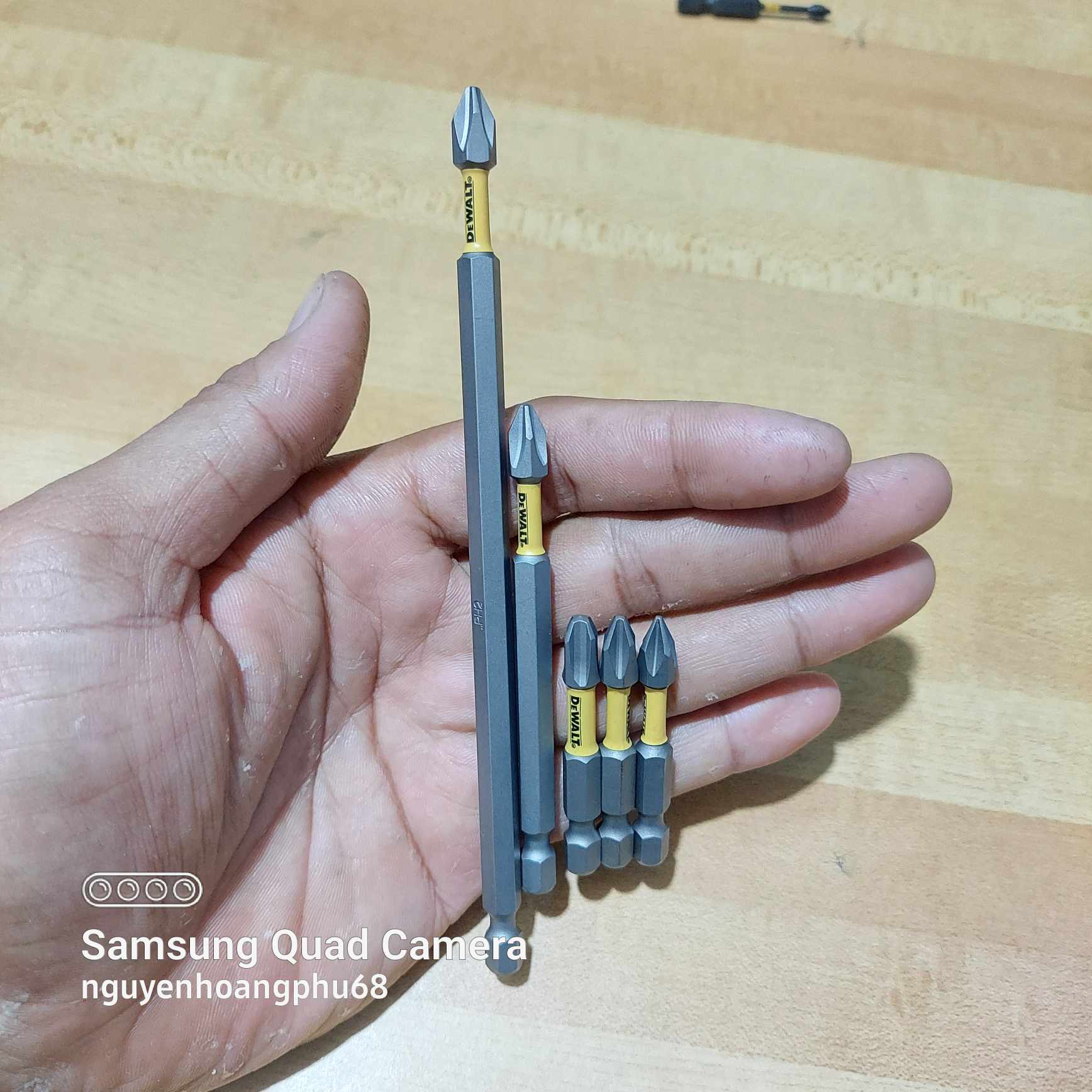 Bộ mũi vít đầu bắn vít Dewalt tem vàng