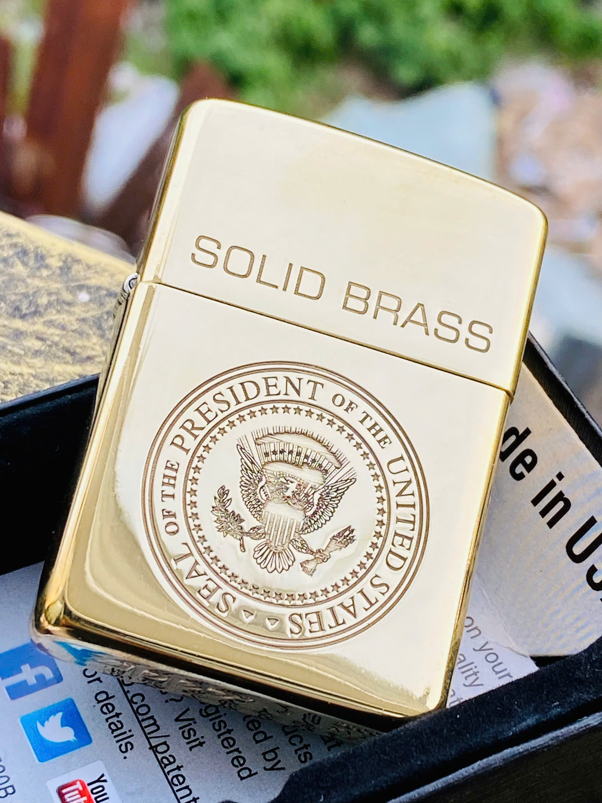 Bật Lửa Zippo La Mã Mẫu SOLID BRASS Đời La Mã XVI Đồng Nguyên Khối ( Tặng Xăng Đá Bấc ).