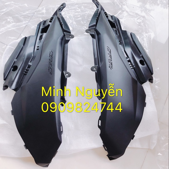 Yếm gác chân sau Vario click đời mới chính hãng honda