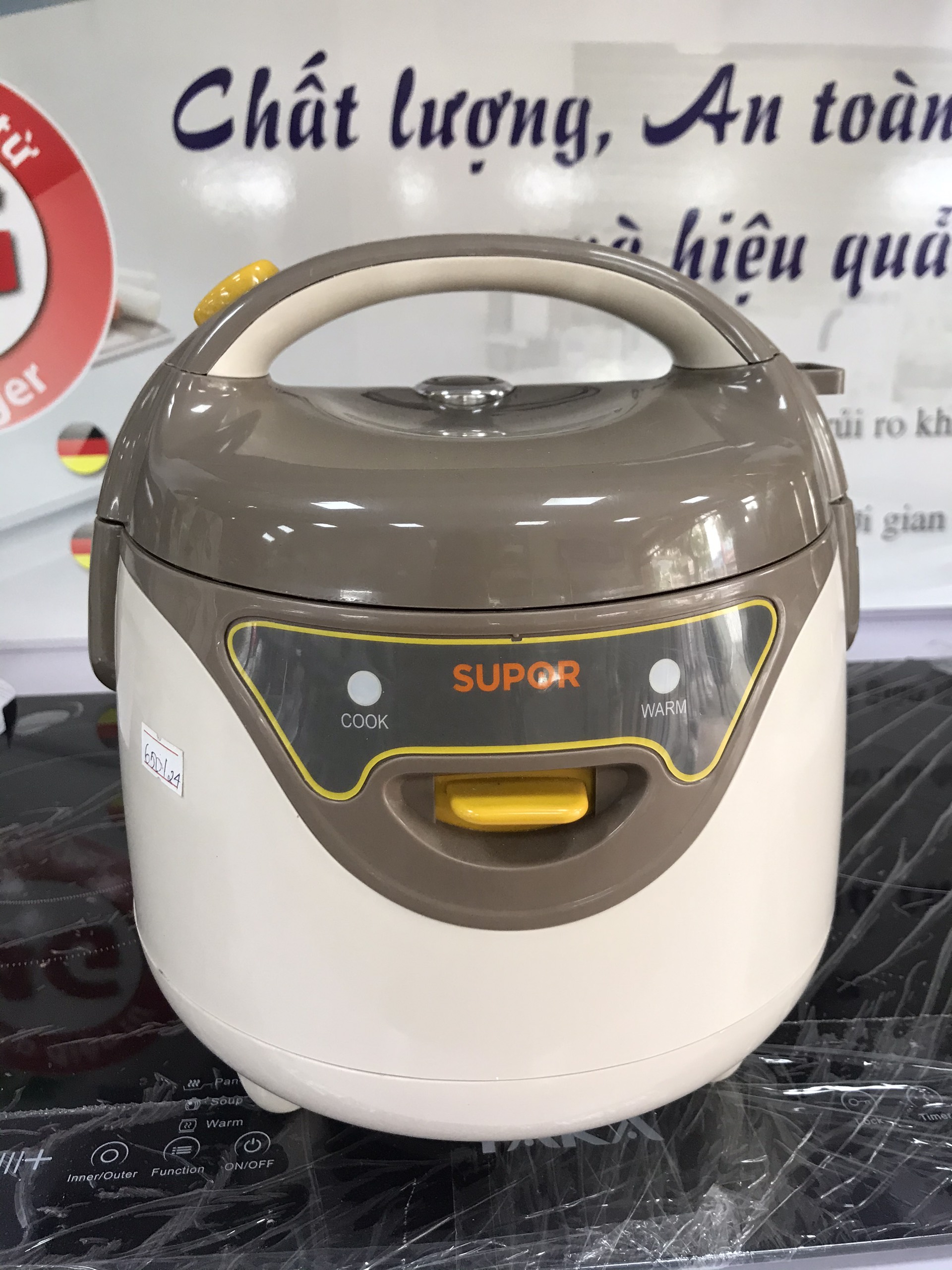Nồi cơm điện mini 0.8l cfxb16yb3vn-36