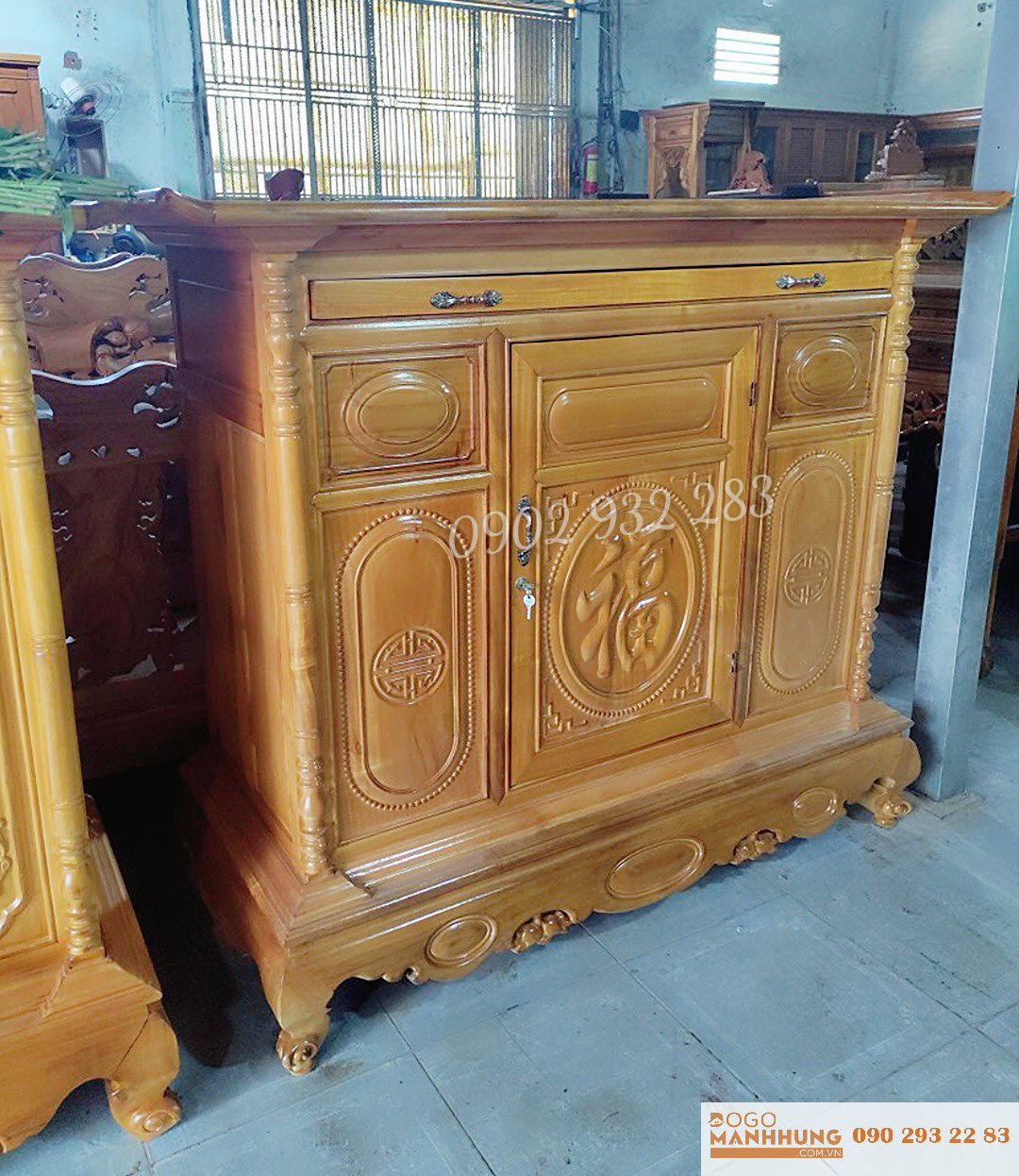 Tủ thờ gỗ tràm 1m54 mẫu trơn hàng giá xưởng, miễn phí giao hàng, lắp đặt tại Hồ Chí Minh