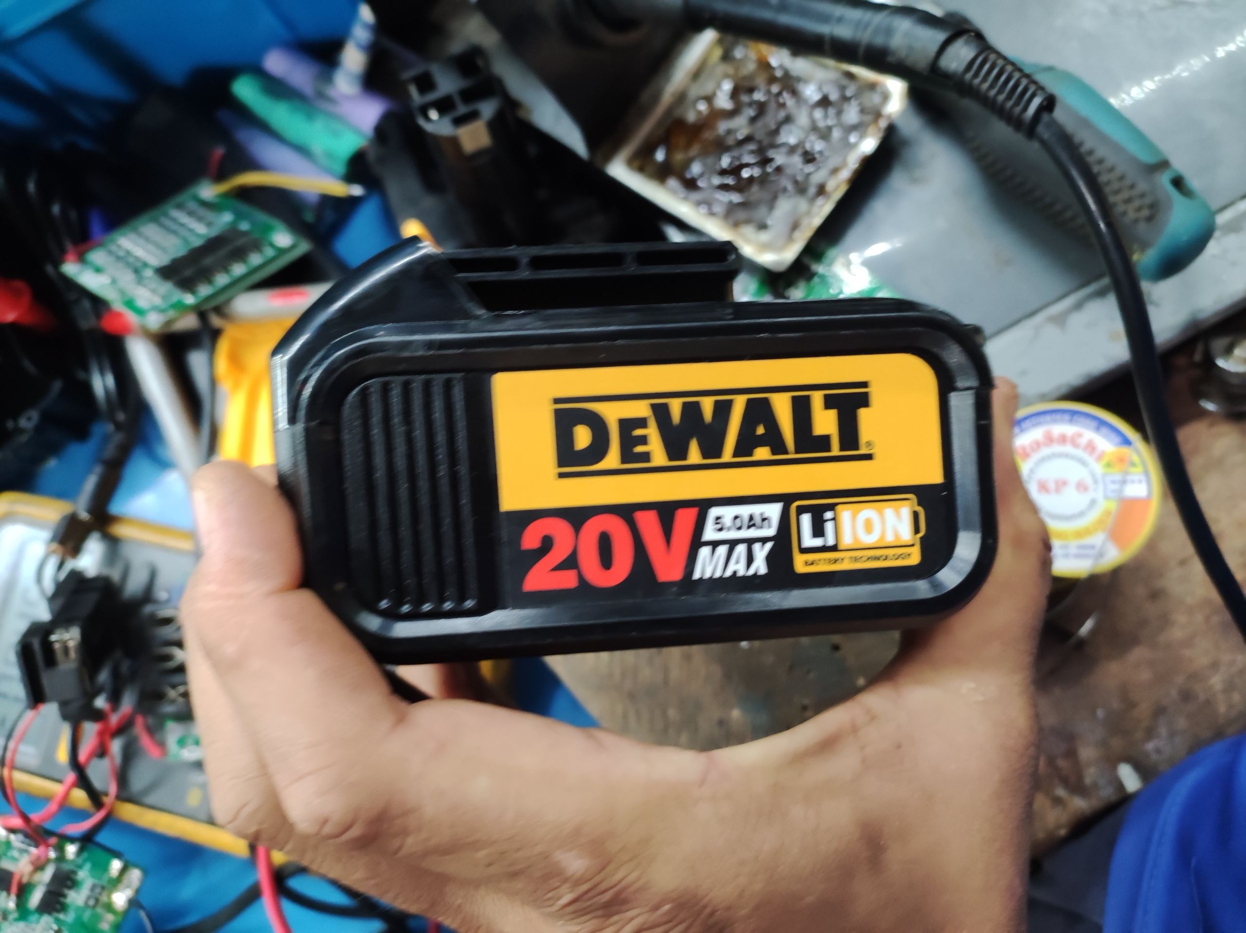 Pin đóng dùng cho máy siết bulong, máy khoan pin dewalt 20v 10 cell