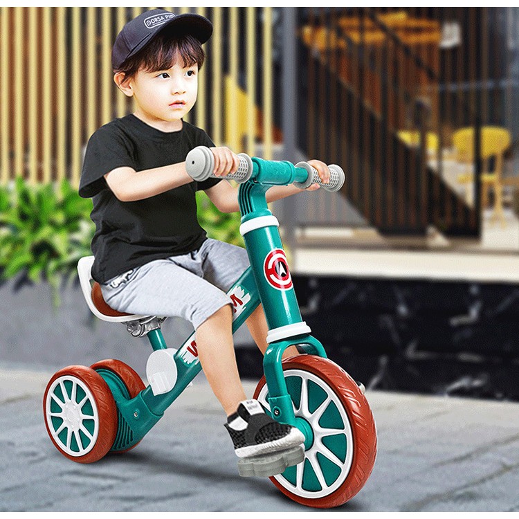 Xe MOTION Chòi Chân 3 Bánh Tự Cân Bằng Kết Hợp Xe Đạp Có Yên Xe MOTION Chòi Chân 3 Bánh Tự Cân Bằng Kết Hợp Xe Đạp Có Yên