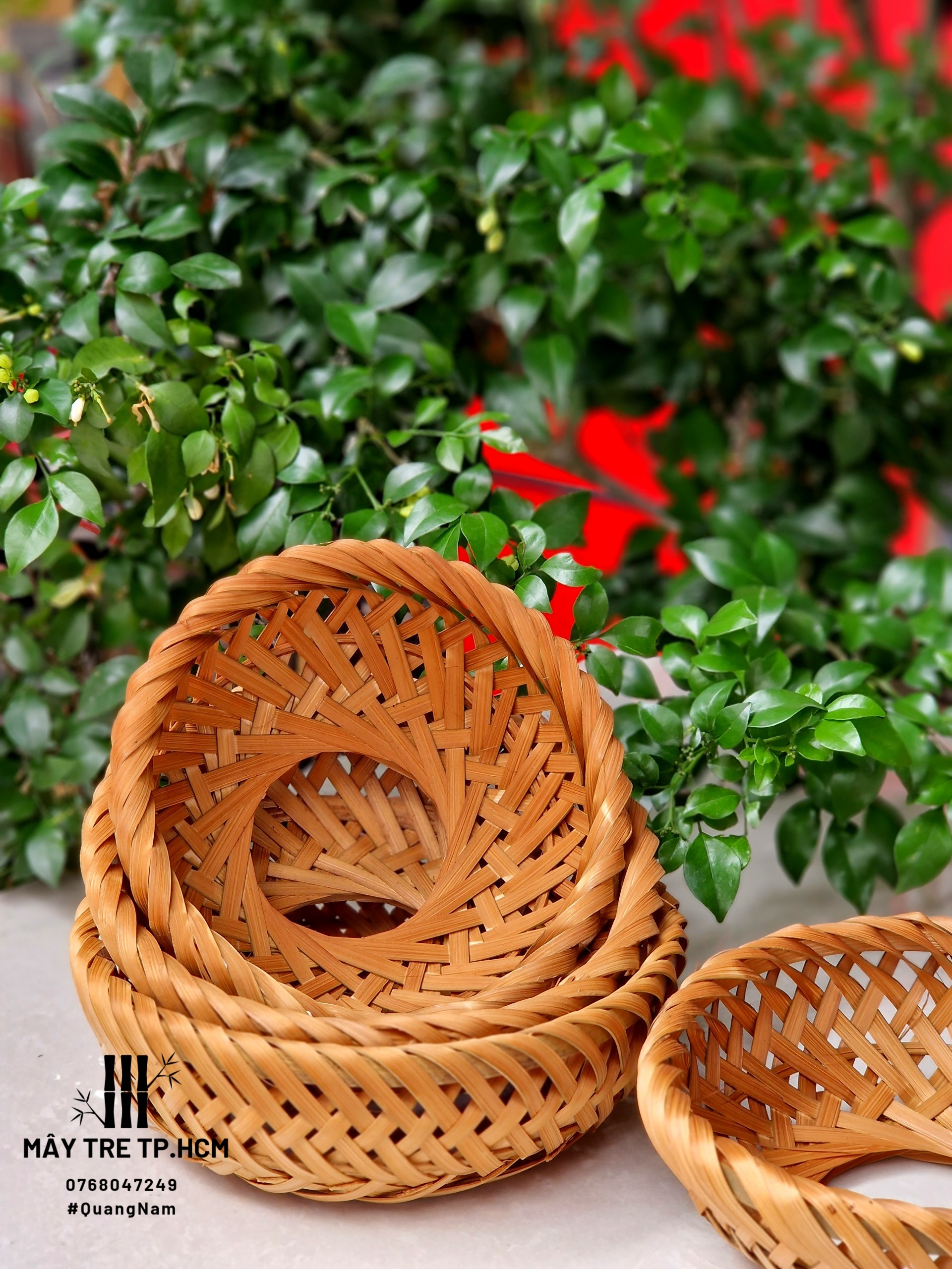 Rế tre lót nồi hun khói, dùng lót nồi trang trí nhà cửa chụp hình