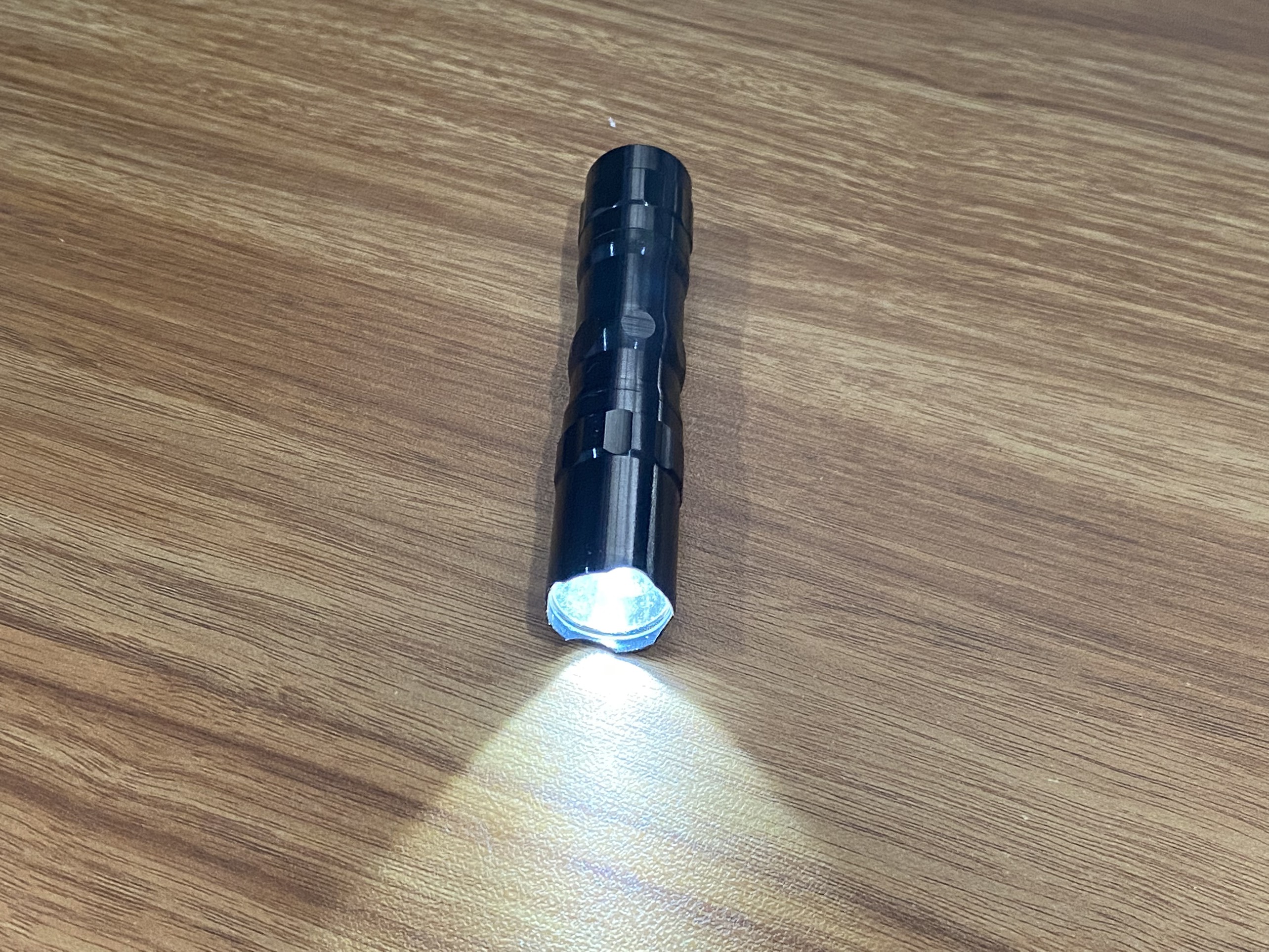 Đèn pin soi trứng chuyên dụng loại 1 led