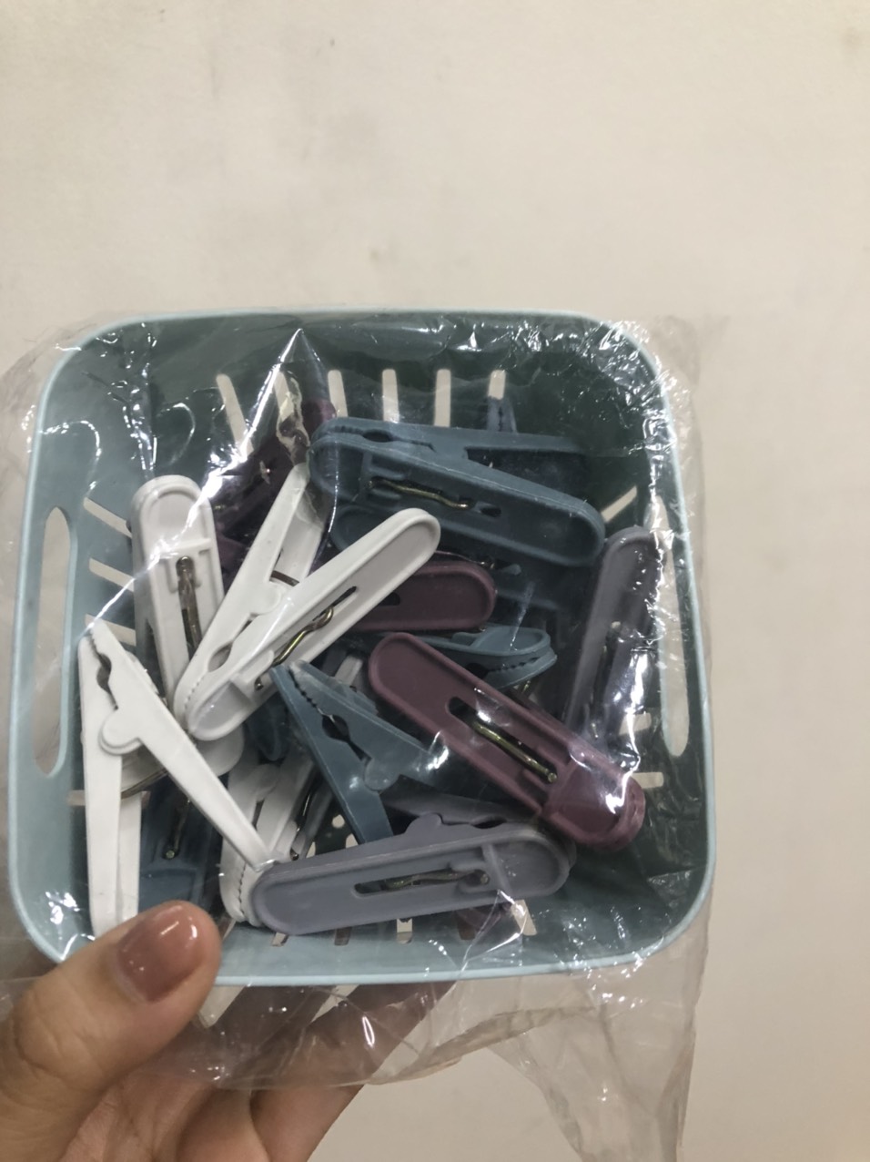 [Tặng kèm rổ đựng xinh xắn] Set 24 kẹp quần áo nhựa tiện dụng - Kẹp phơi đồ, trang trí nhiều màu, chất liệu nhựa cao cấp siêu bền - Time365