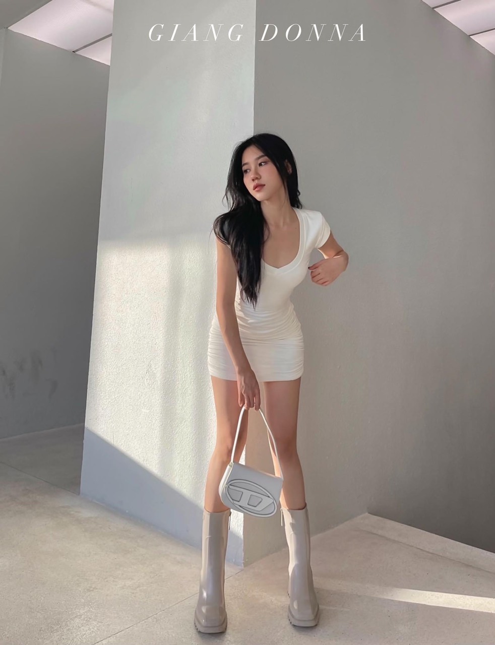 Đầm body cổ tim tay con chất thun gân mềm mịn co giãn tốt, kiểu dáng đơn giản trẻ trung - cd