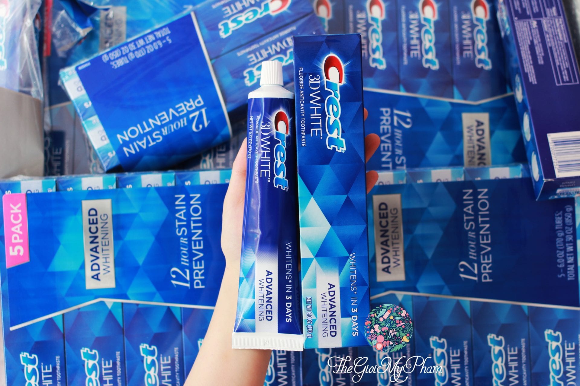 Kem đánh răng crest 3d white toothpaste 147g