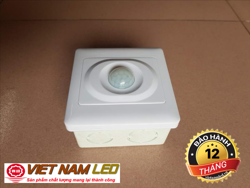 Công tắc cảm biến chuyển động hồng ngoại âm tường + Đế âm vuông