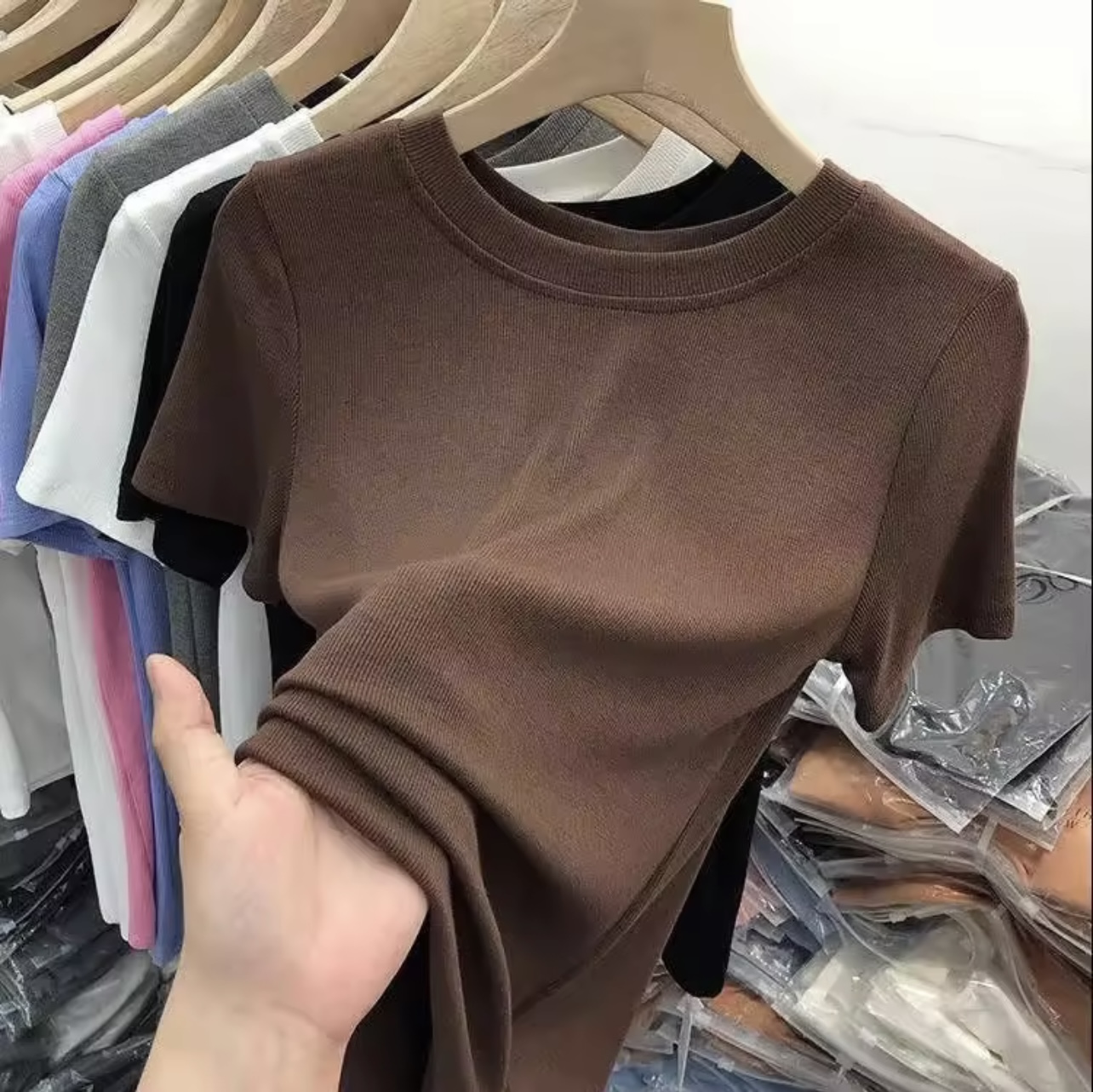 Hàng Mới Về - Áo Thun Nữ Áo Kiểu Nữ Cổ Tròn Tay Ngắn Vải Gân Co Giãn Tốt Ôm Body mềm mịn mát phối đồ siêu xinh đi cafe đi chơi đều xinh