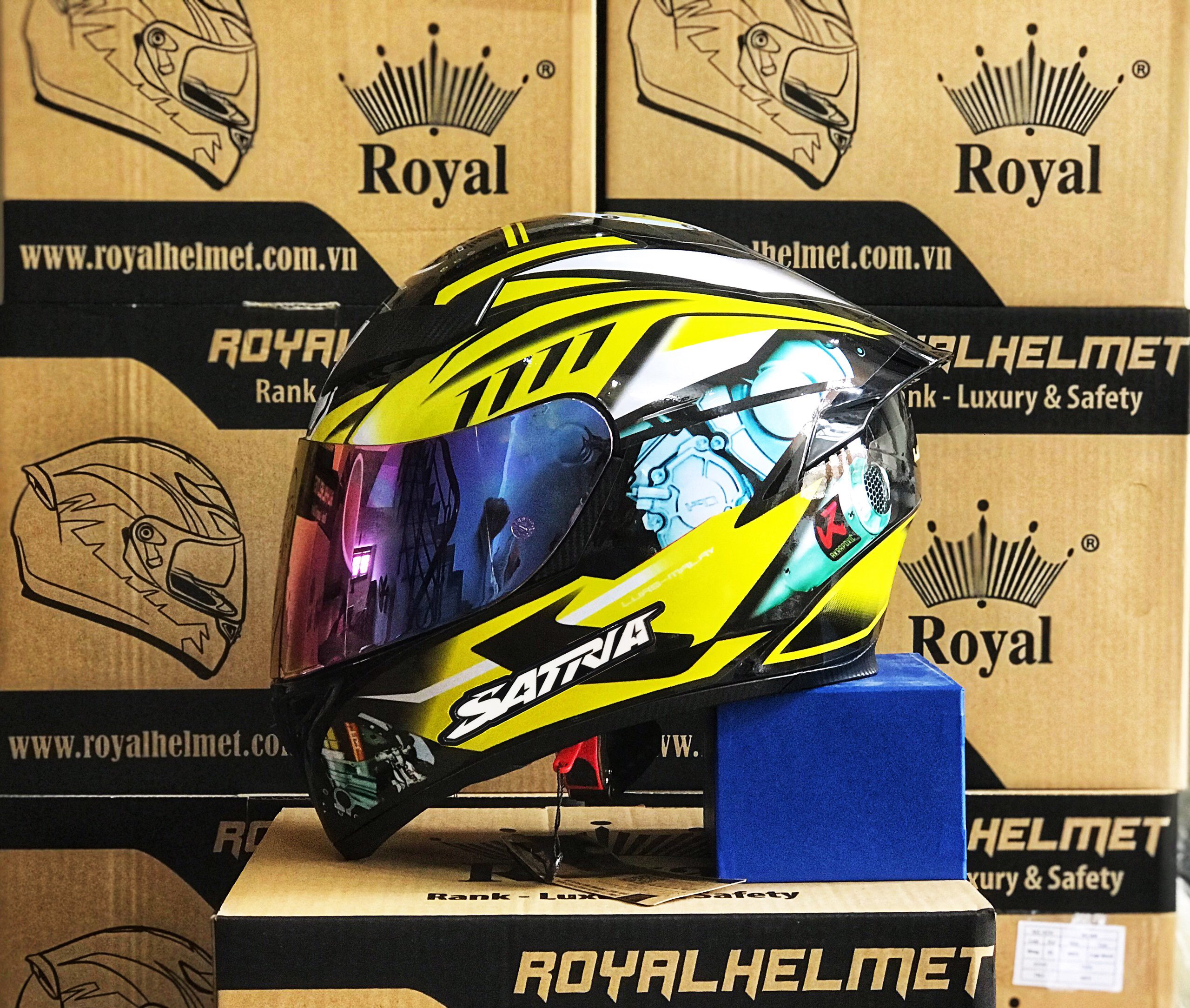 MŨ FULLFACE M138B ĐEN BÓNG LÊN TEM SATRIA 2021 CỰC ĐẸP, TẶNG TÚI ĐƯNG, BẢO HÀNH 12 THÁNG