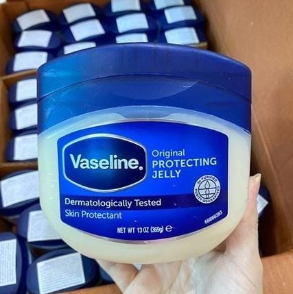  369g SÁP DƯỠNG ẨM VASELINE PURE PETROLEUM JELLY 369G 