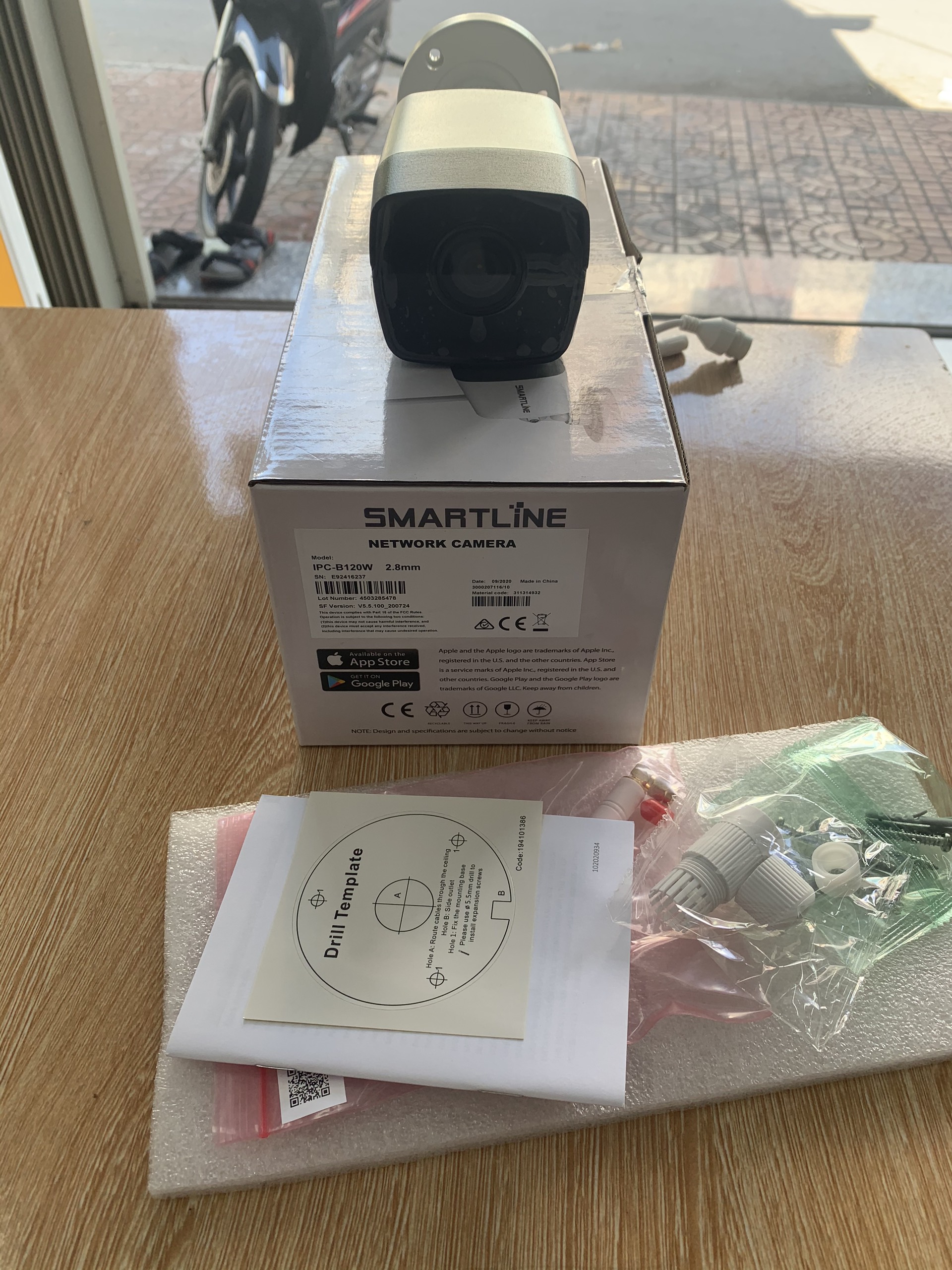 CAMERA Wifi 2MP HiLooK B120 D/W - Ngoài trời - Thương hiệu Smartline