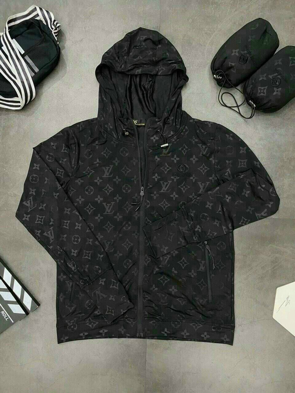 Áo khoát chống nắng nam nữ chất vải dày dặn mềm mịn không phài màu không xù lông chuẩn thời trang cao cấp