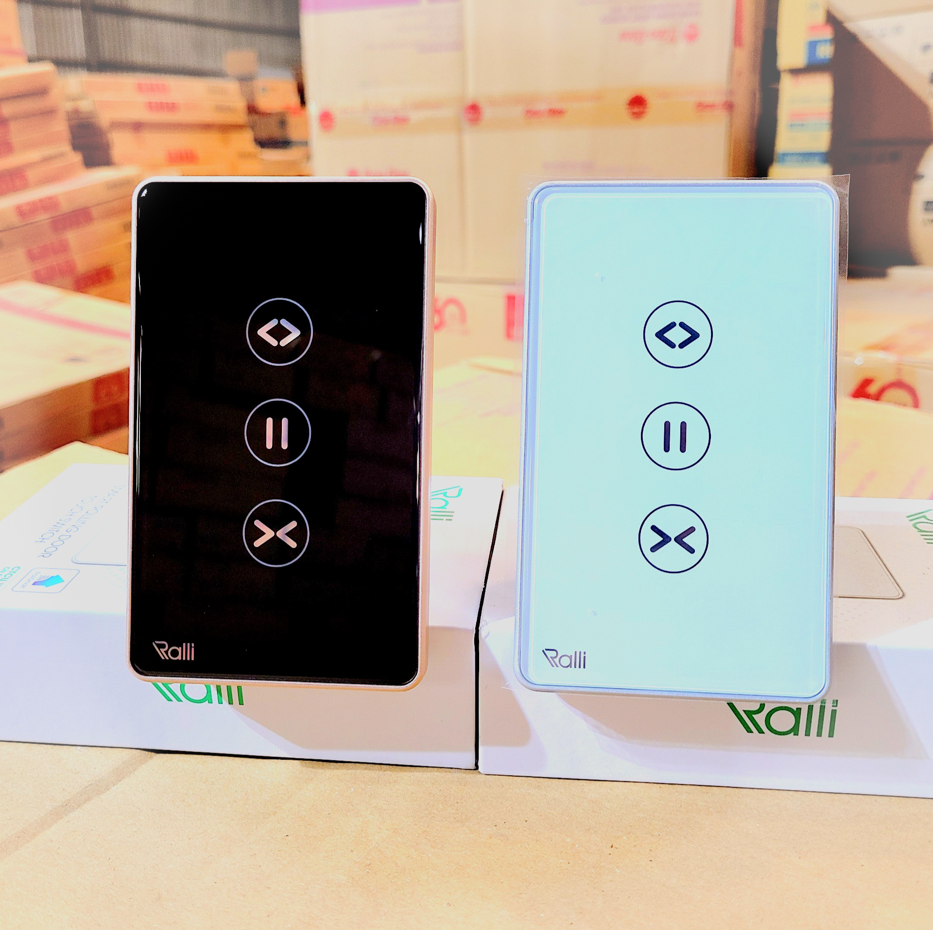 Công tắc cửa cuốn wifi thông minh rạng đông smart, điều khiển cửa cuốn wifi mở cửa cuốn từ xa qua app