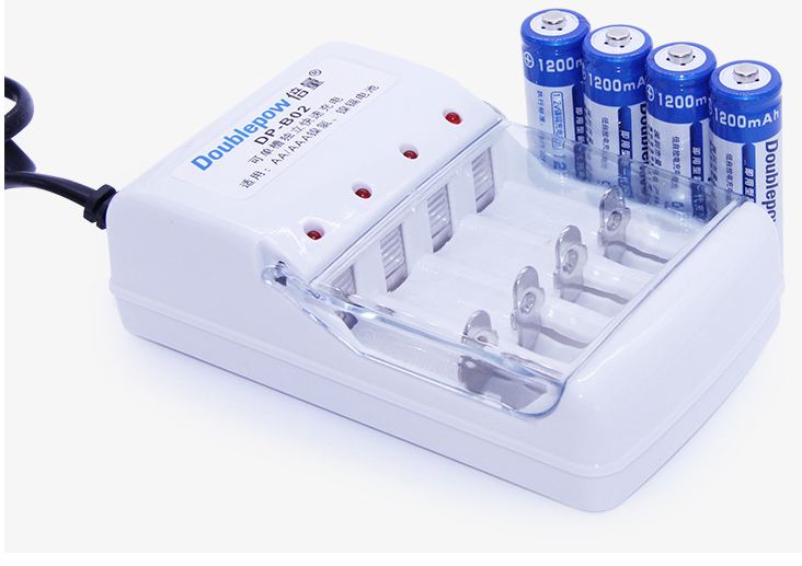 Combo Bộ sạc DP-B02 và 4 pin tiểu sạc AA Ni-MH 1200mAh Dowblepow cho Micro, xe điều khiển, chuột máy tính...