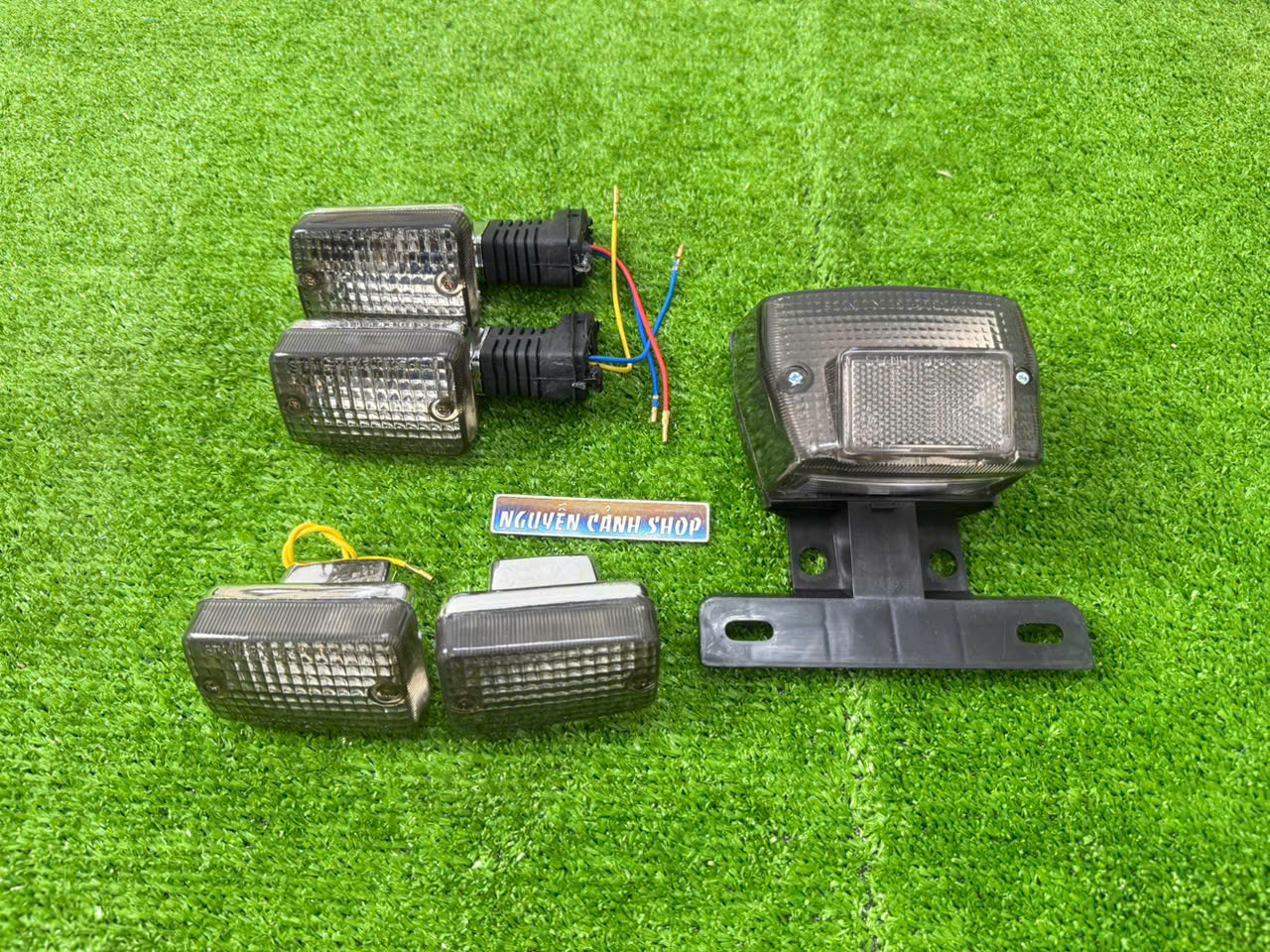  Cặp Đèn xi nhan Đèn hậu xe CUB 82-84-DD màu khói 