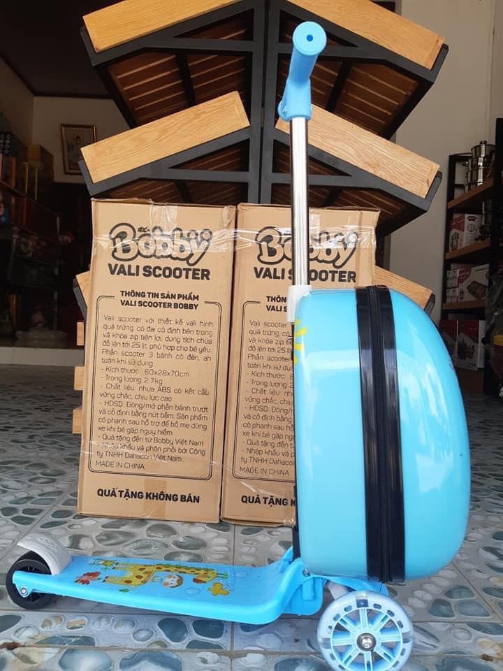 Vaili xe scooter 2 in 1 quà khuyến mãi bobby
