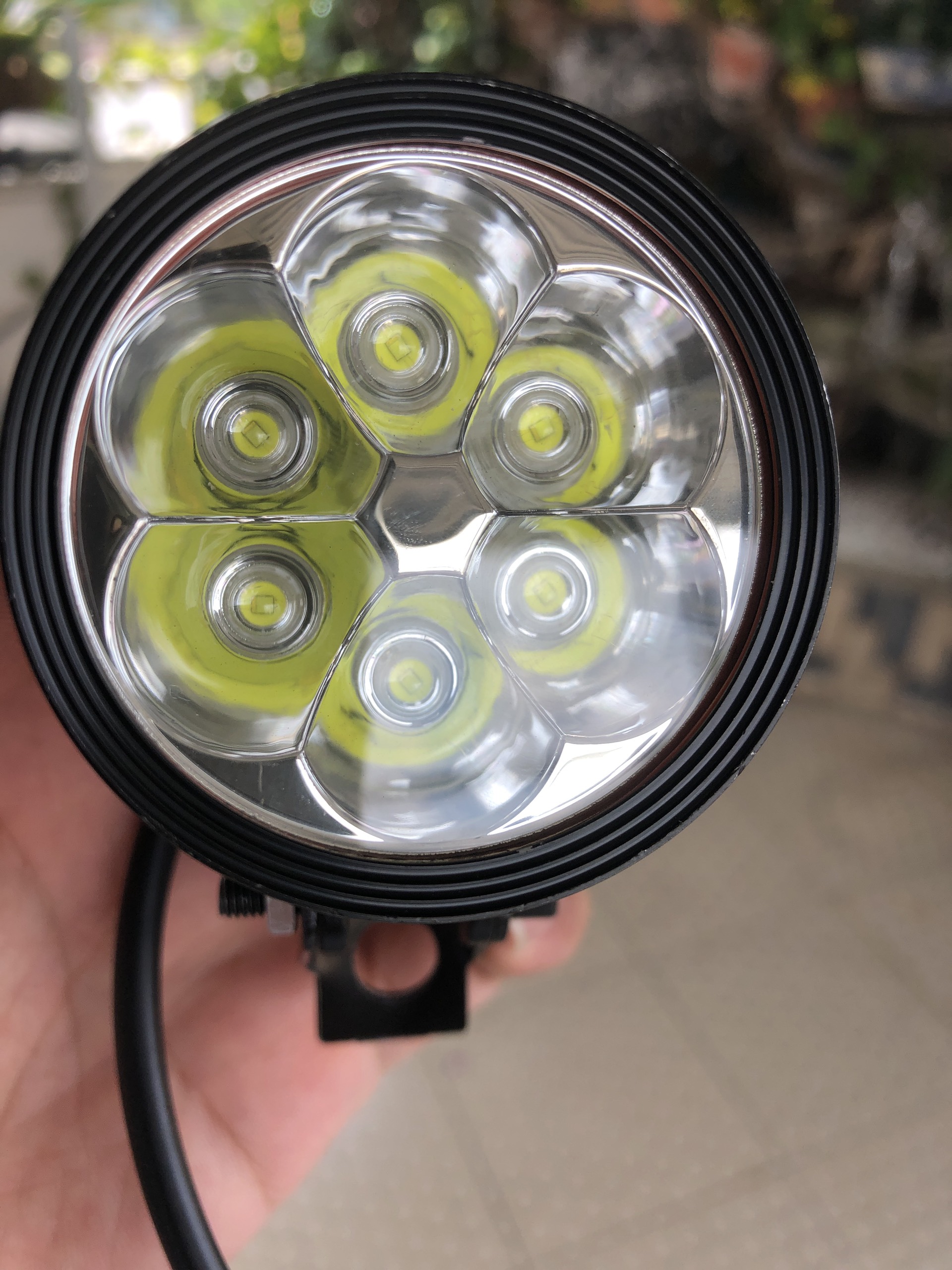 ĐÈN PHA LED TRỢ SÁNG L6 CYT-T01 3 CHỨC NĂNG