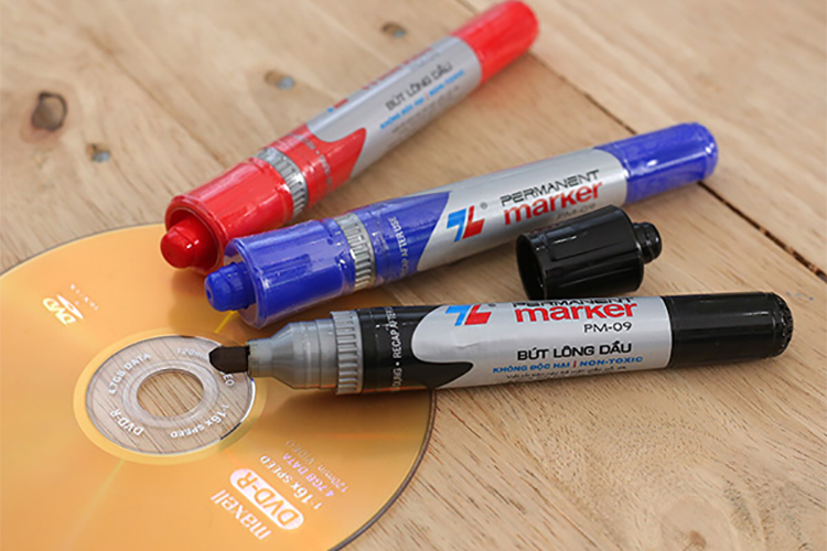 Bút lông dầu PM09 (1 cây)