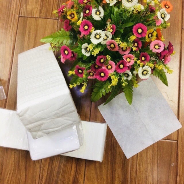 Khăn giấy lau mặt spa 1 cây