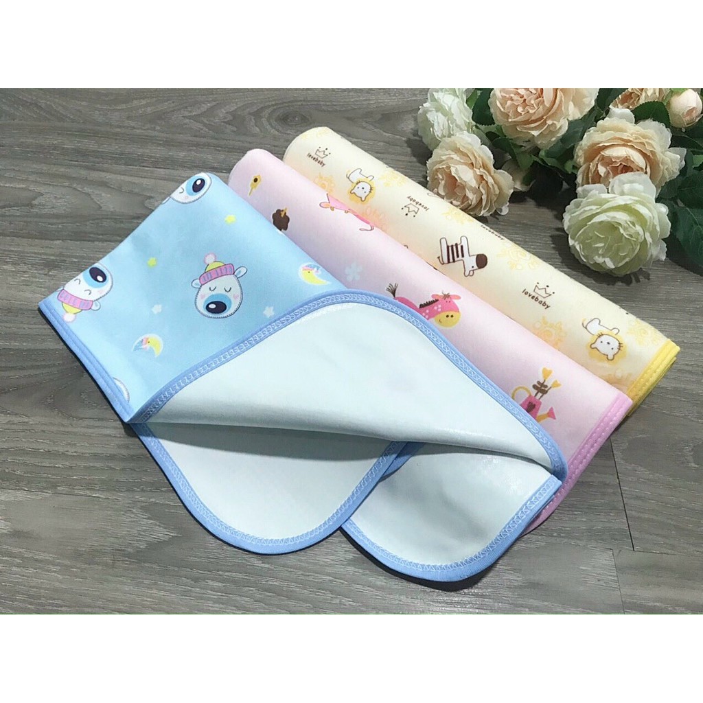 Chiếu cao su lót thay bỉm, chống thấm rất mát mẻ và thông thoáng cho bé sơ sinh kích thước 55x70
