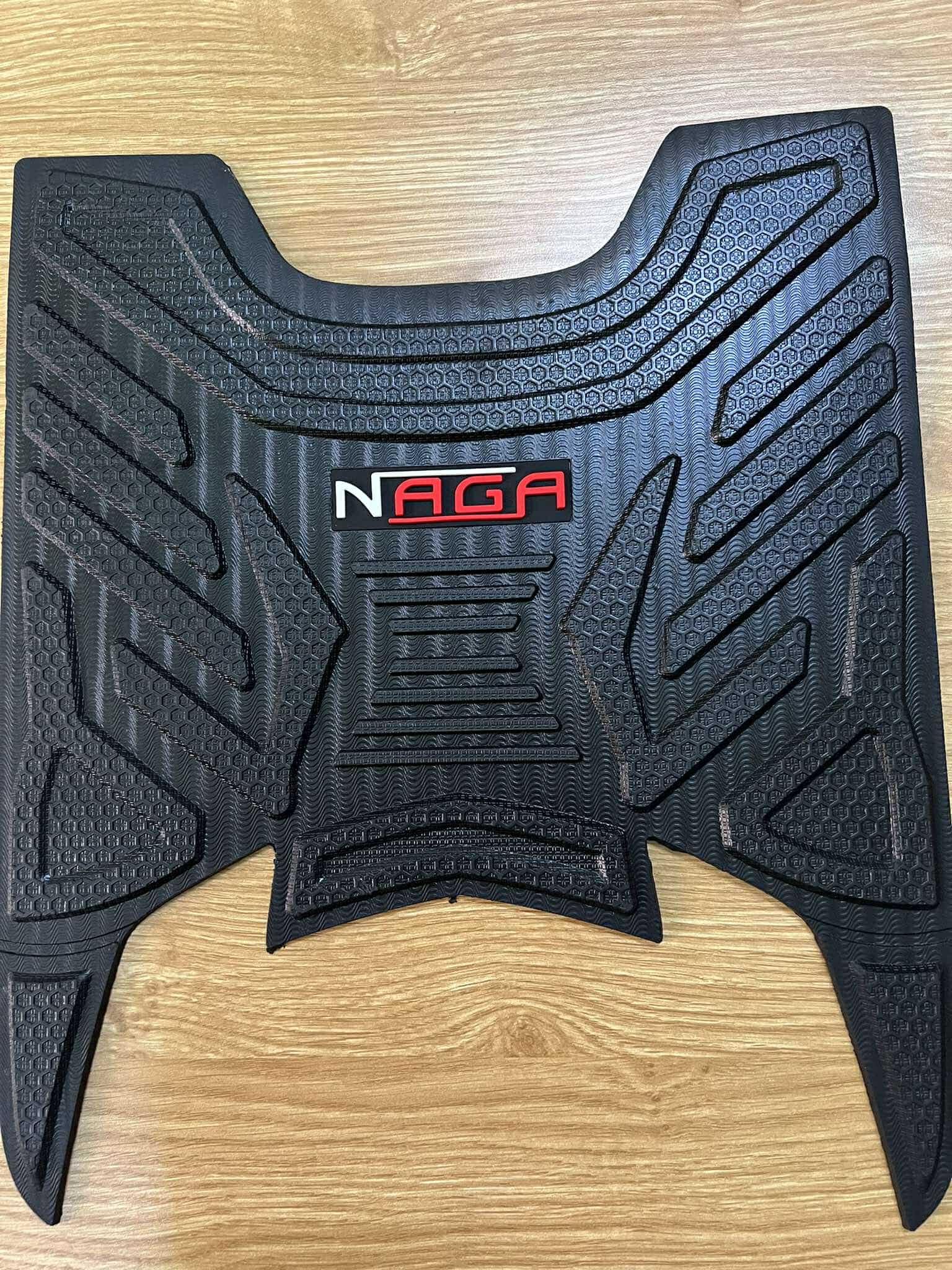 THẢM LÓT CHÂN XE MÁY SYM NAGA 150 ĐEN DÀY 2025
