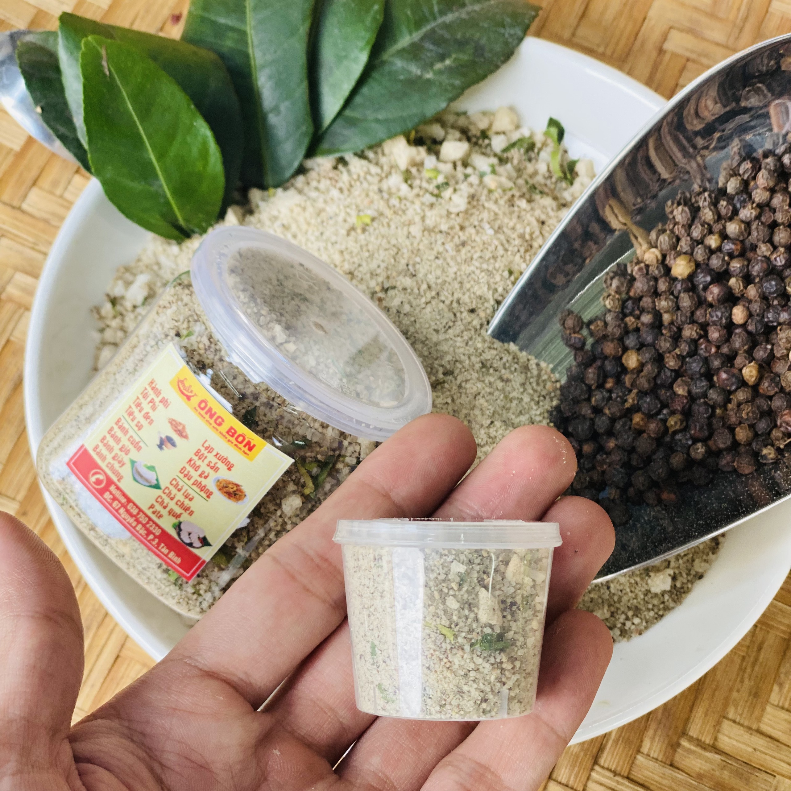 Muối tiêu ông bốn - muối tiêu lá chanh