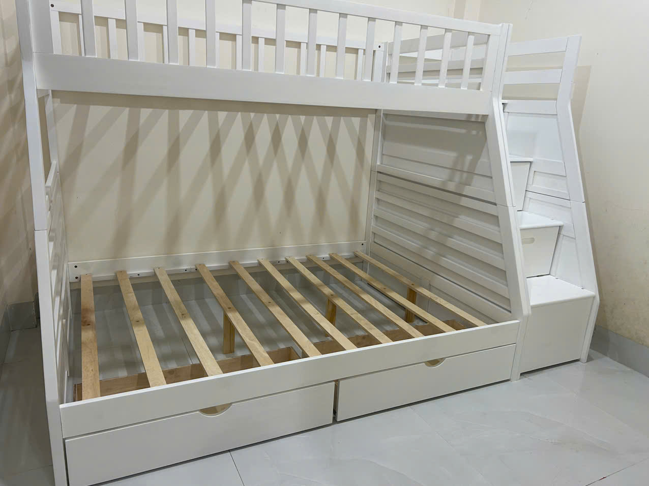 Giường Tầng Gỗ 2 Tầng Chắc Chắn, Tiết Kiệm Không Gian Cho Phòng Ngủ + Giường Tầng Kết Hợp Tủ 01