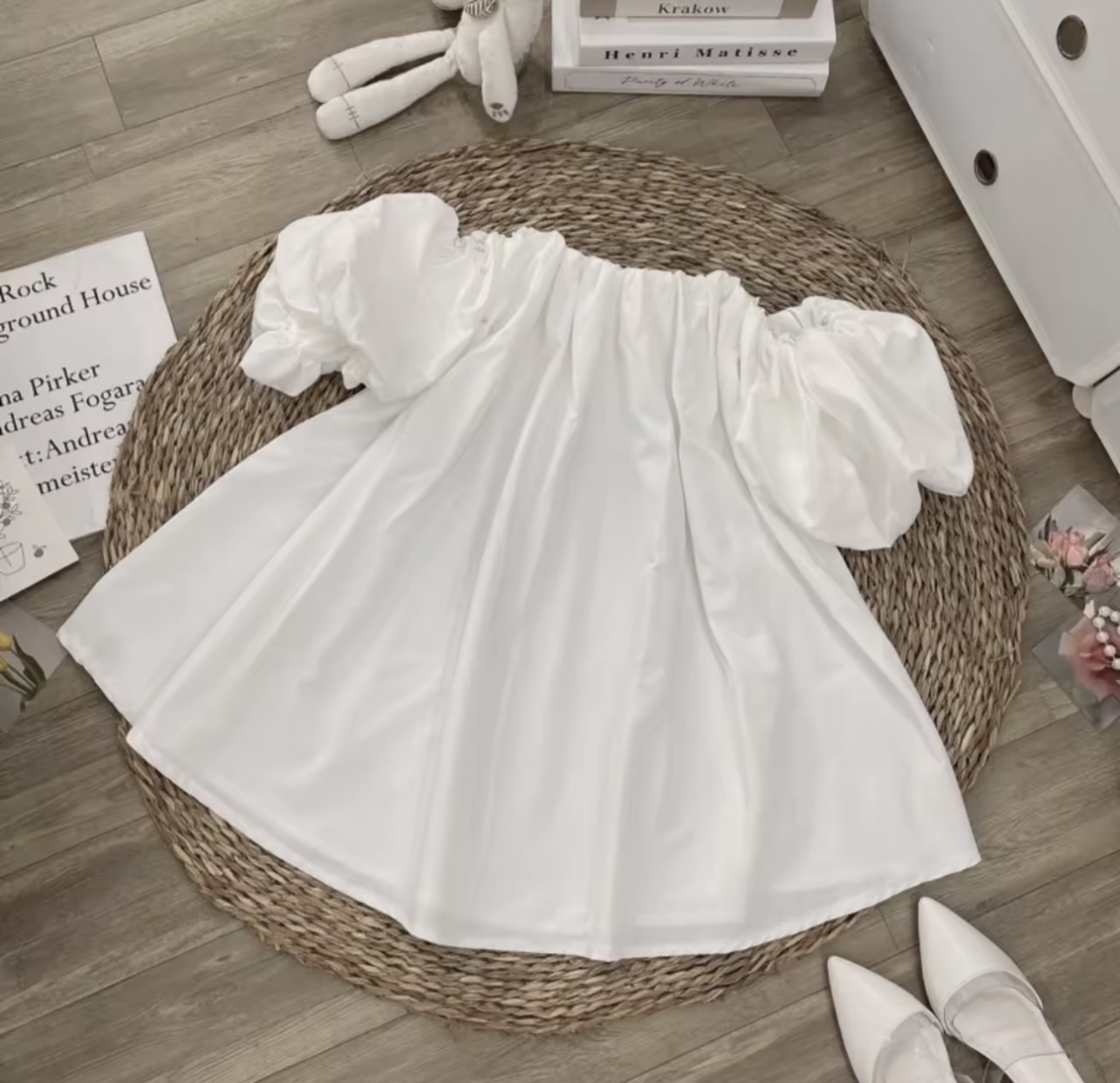 Áo bẹt vai, Áo thun nữ, áo kiểu dễ thương, giấu quần, dễ phối đồ, đi chơi, dạo phố