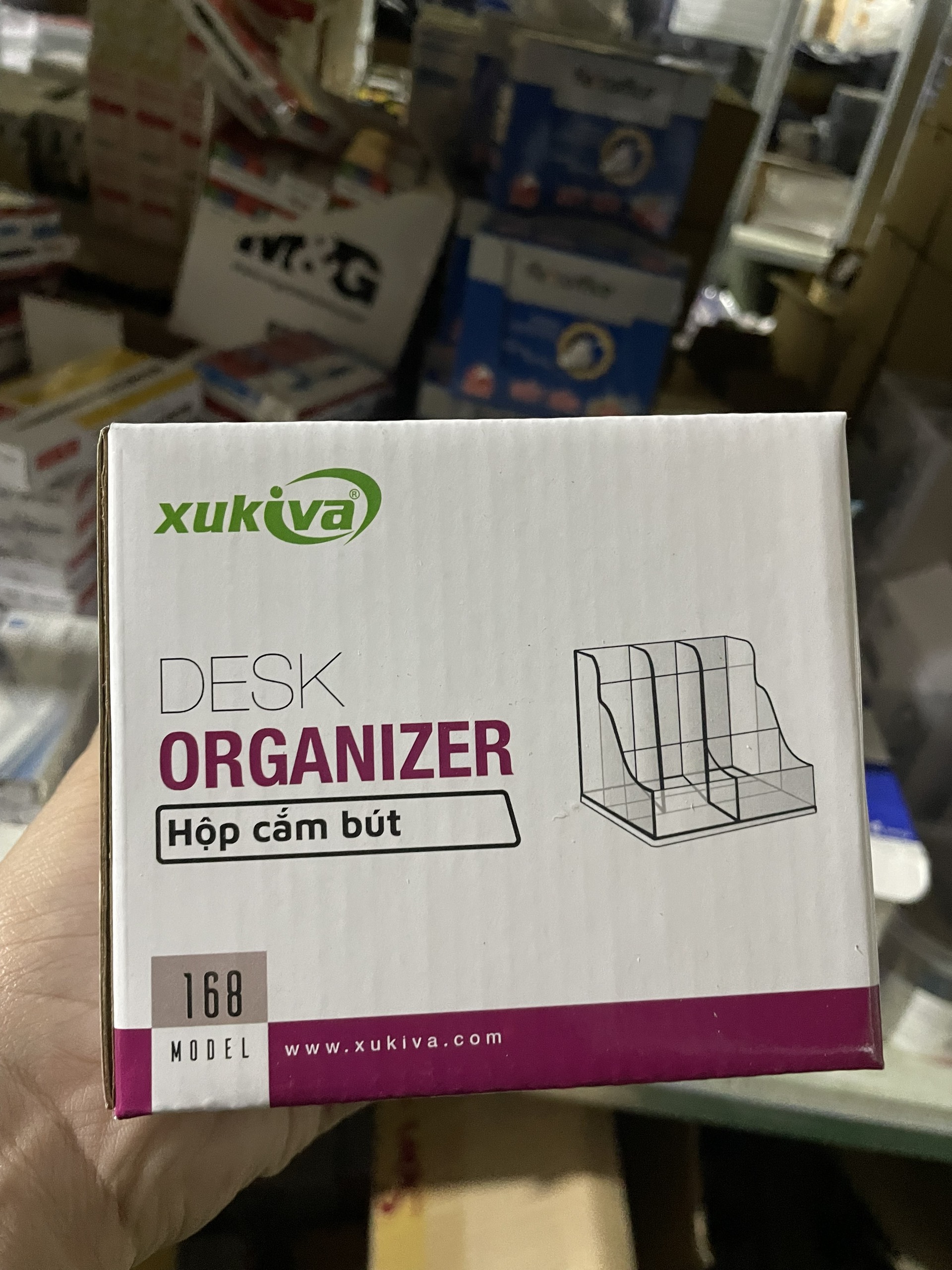 Hộp cắm bút cố định Xukiva 168