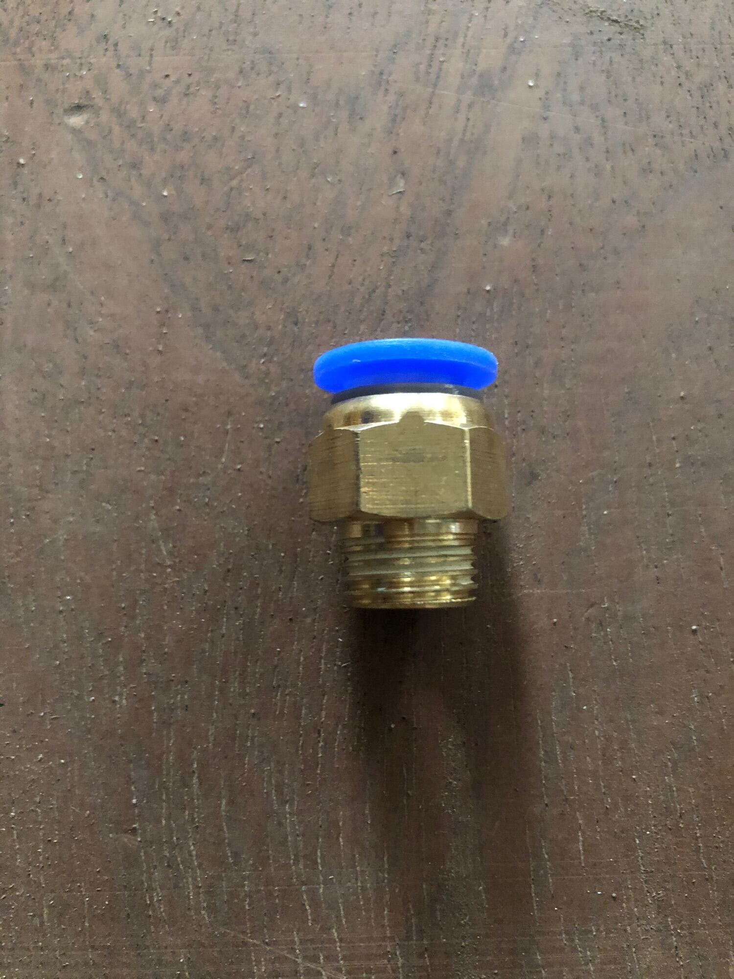 Sản phẩm gia đình làm: cút nối ren nhựa ren 14 ty-ô hơi 6-8-10