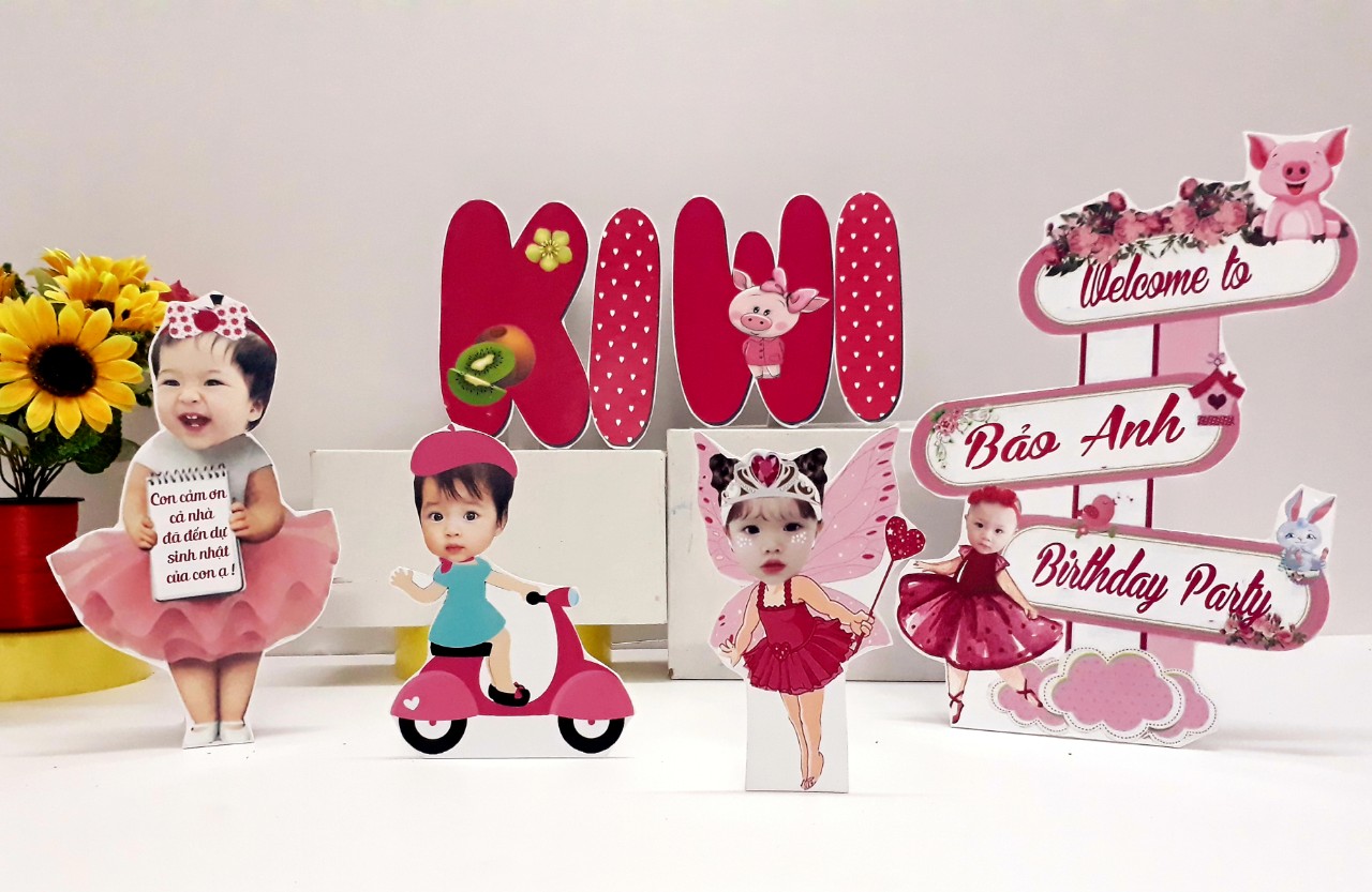 Set chibi để bàn trang trí sinh nhật nhiều phụ kiện - banner, tên để bàn,...