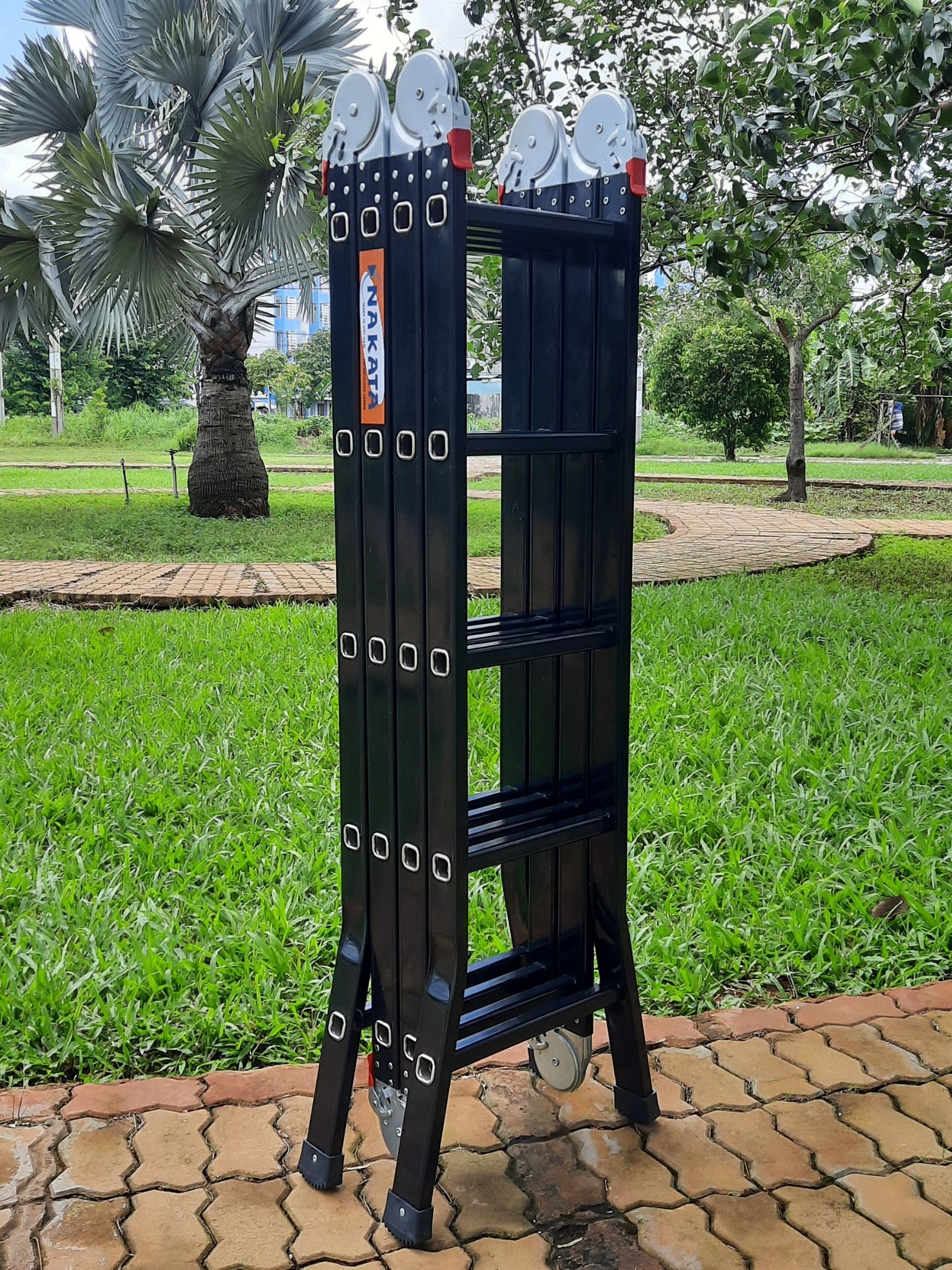 Thang nhôm gấp 4 đoạn NAKATA NKT04/NKT04C - Chữ A 2,3m duỗi hẳng 4,7m,  Đế cao su chống trơn trượt