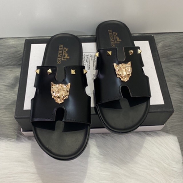 dép nam da chữ h (2 màu) logo vàng tán đinh