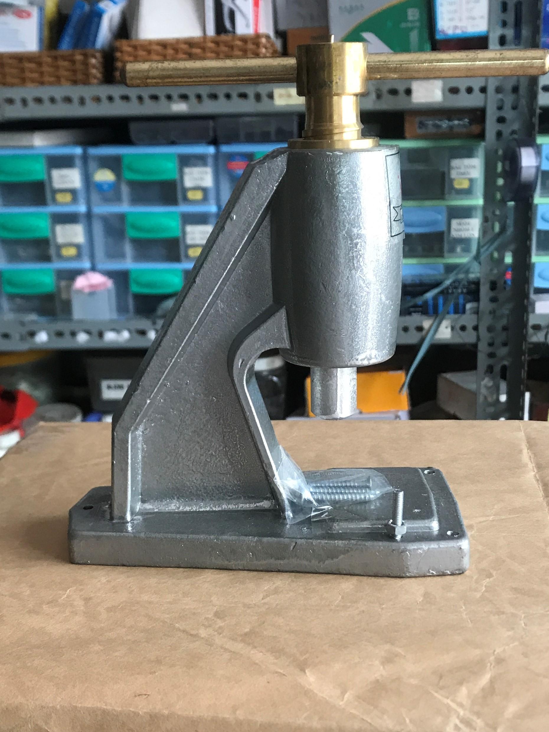 MÁY LÀM NÚT BỌC VẢI